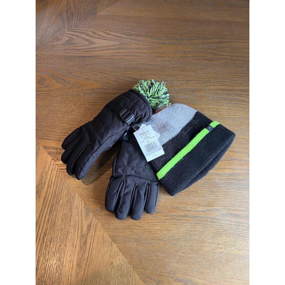 ZeroXposur Boys Beanie and Gloves 2-Piece Set Black Neon Green L/XL F55235KZ